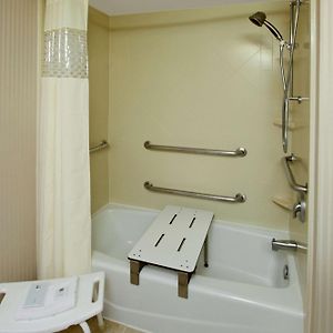 Queen Room Two Queen Beds Mobility Hearing Access or Non-Smoking